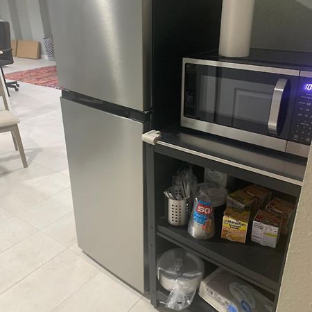 Stylish Basement Studio In Central El Paso - Very Spacious ภายนอก รูปภาพ