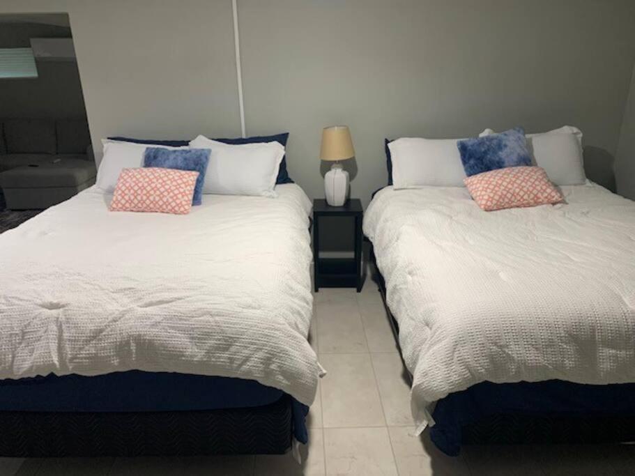 Stylish Basement Studio In Central El Paso - Very Spacious ภายนอก รูปภาพ